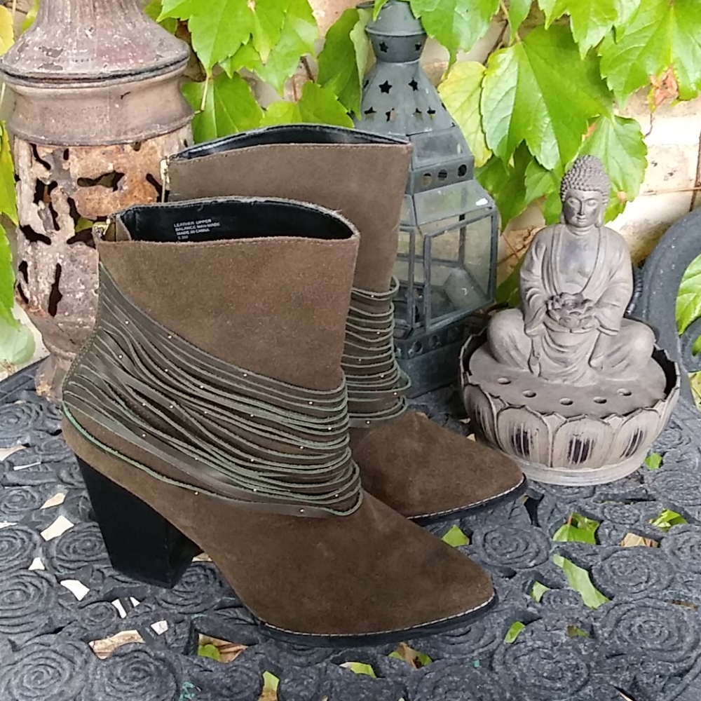 Kelsi Dagger boots